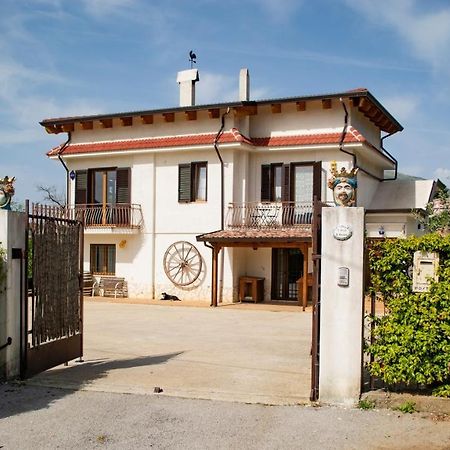 Bed and Breakfast L'Arcadia à Giffoni Sei Casali Extérieur photo